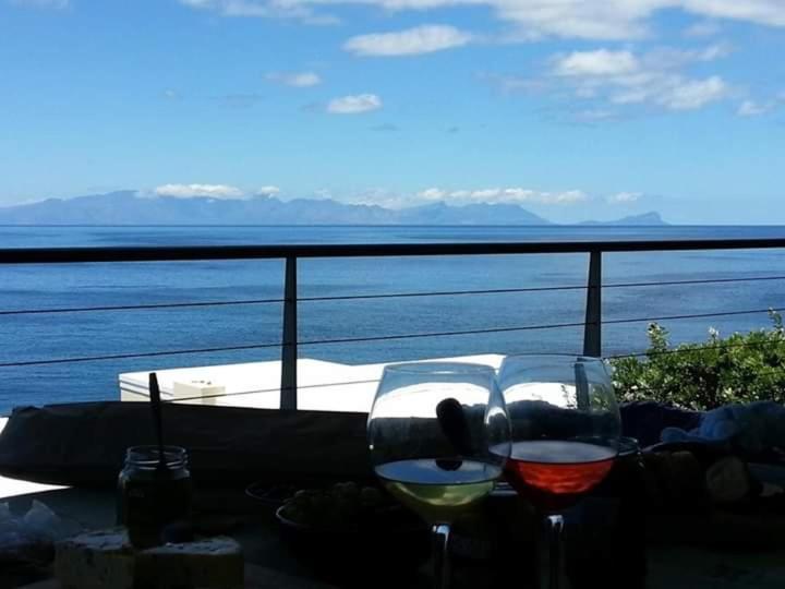 Quarterdeck Holiday Apartment Kapstaden Eksteriør billede